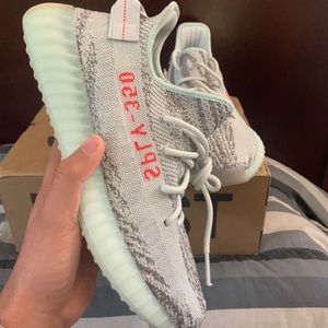Yeezy blue tint size 11 deadstock